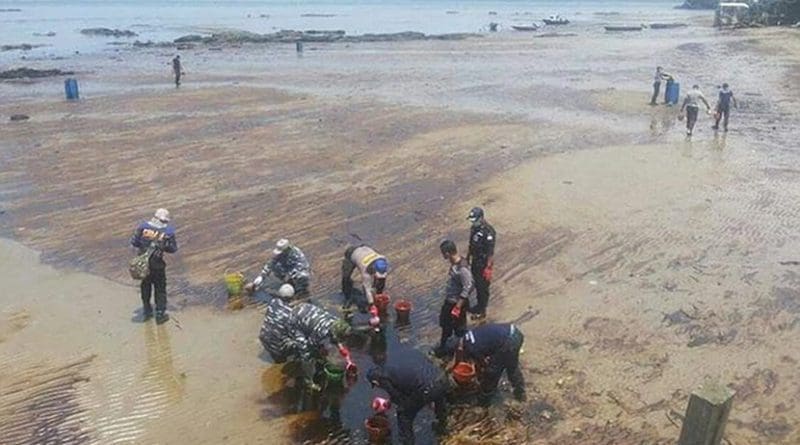 Coastal areas near Balikpapan, East Kalimantan, face a big clean up operation following an oil spill from an underwater pipeline nearby. (Photo supplied)