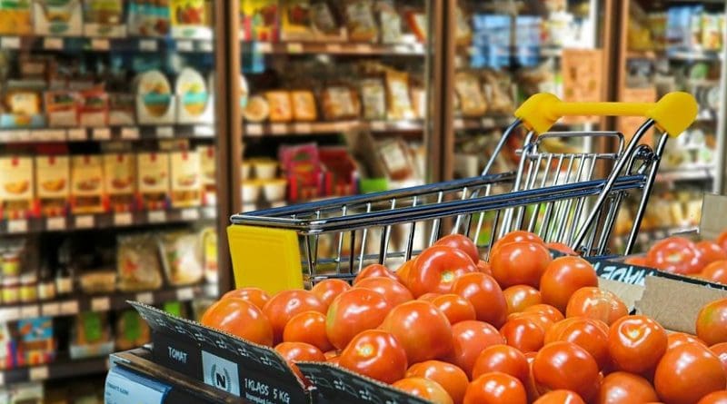 Quality of diet still poor for SNAP participants Credit Pixabay https://pixabay.com/en/shopping-business-vegetables-2615482/ The terms of use from that page are as follows: CC0 Creative Commons Free for commercial use No attribution required