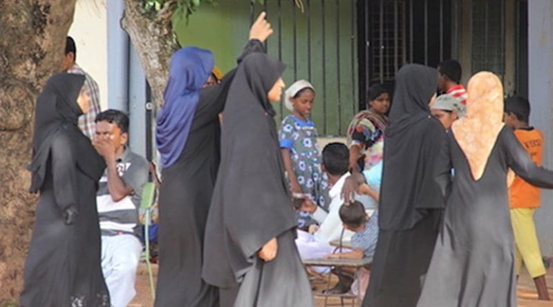 A file image of a group of Sri Lankan Muslim women. Muslims (mainly Sunni) make up 9.7 percent of Sri Lanka's population of 21 million. (ucanews.com photo)