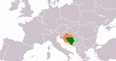 Locations of Bosnia and Herzegovina (green) and Croatia. Credit: Wikipedia Commons.