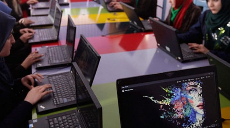 Women learning to code at a technology centre in Herat, western Afghanistan. Photo Credit: UNAMA/Fraidoon Poya.