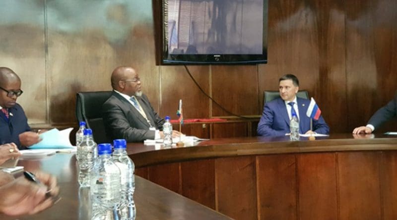 The South African and Russian Ministers of Mineral Resources strategise to maintain value of platinum. Photo Credit: SA News.