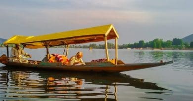 Srinagar, J&K, India Jammu Kashmir Lake