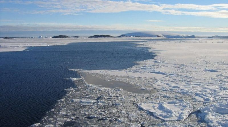 Sea ice marginal zone in front of West Antarctic ice sheet. Polynias, ice free corridors between the sea ice and land based ice sheets, are common in Antarctica today. Credit Photo: M. Forwick