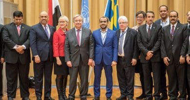 Secretary-General António Guterres (center), Swedish Foreign Minister, Margot Wallström (center left), and UN Special Envoy for Yemen Martin Griffiths (center right), with participants of the Yemeni political consultations in Sweden on 13 December 2018. Photo Credit: Government Offices of Sweden/Ninni Andersson