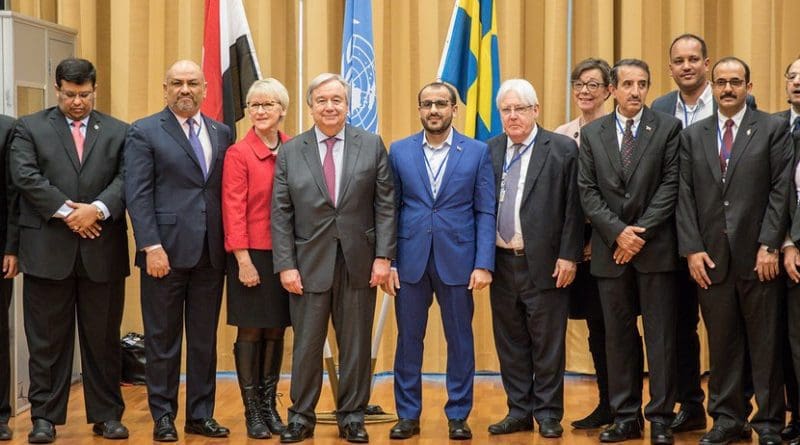 Secretary-General António Guterres (center), Swedish Foreign Minister, Margot Wallström (center left), and UN Special Envoy for Yemen Martin Griffiths (center right), with participants of the Yemeni political consultations in Sweden on 13 December 2018. Photo Credit: Government Offices of Sweden/Ninni Andersson