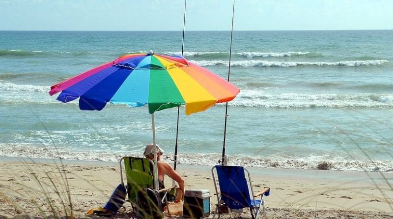 retirement retire elderly fishing beach