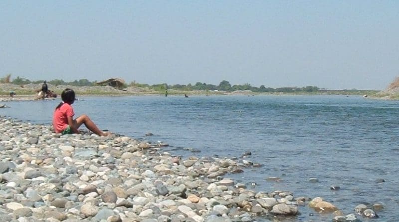 Agno River, Philippines. Photo Credit: Beltugade, Wikimedia Commons.