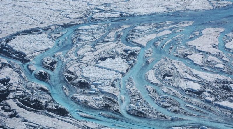Large rivers form on the surface of Greenland each summer, rapidly moving meltwater from the ice sheet to the ocean. Credit Sarah Das, Woods Hole Oceanographic Institution