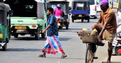 Street scene in Sri Lanka