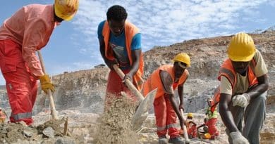 Workers constructing the Grand Ethiopian Renaissance Dam (GERD). Photo Credit: Jacey Fortin, Wikipedia Commons.
