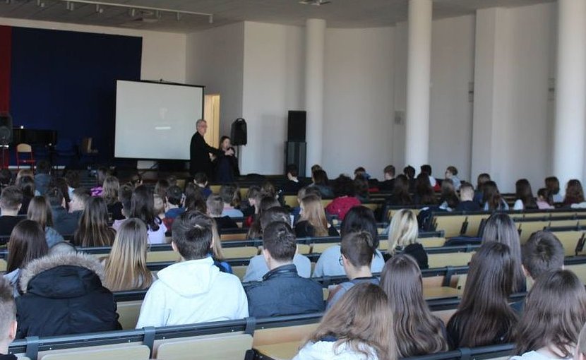 Lecture (1 hour lecture and 2 hours answering the questions) of Assoc.Prof. Dr. & Dr. Honoris Causa Sabahudin Hadžialić conducted on 3/27/2019 in Poland related to the ethics, mediation, media, media ethics, media literacy.