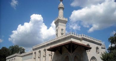 Islamic Center of Washington DC. Photo Credit: AgnosticPreachersKid, WIkimedia Commons.
