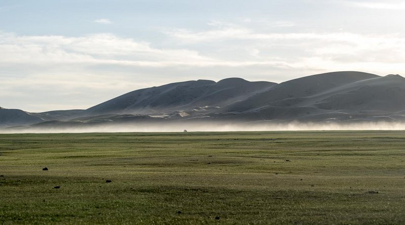 The sand dunes of Mongol Els jutting out of the steppe in Mongolia. Many of these desert barriers only appeared after the Last Glacial Maximum (~20,000 years ago). Credit Nils Vanwezer