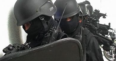 Members of Royal Malaysian Police force (PDRM). Photo Credit: Rizuan, Wikipedia Commons