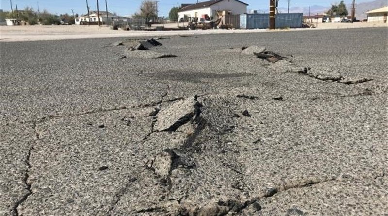 Cracks in road after powerful 7.1-magnitude earthquake hit Southern California. Photo Credit: Tasnim News Agency