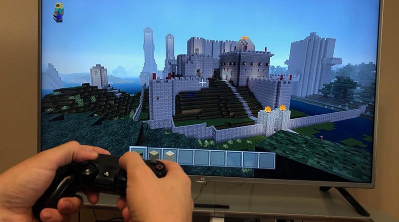 Study participants were split into groups with some playing Minecraft and others playing a race car video game or watching TV. Credit Iowa State University News Service