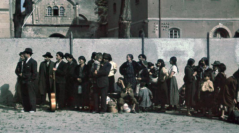 Romani civilians in Asperg, Germany are rounded up for deportation by German authorities on 22 May 1940. Photo Credit: Bundesarchiv, R 165 Bild-244-48 / CC-BY-SA 3.0