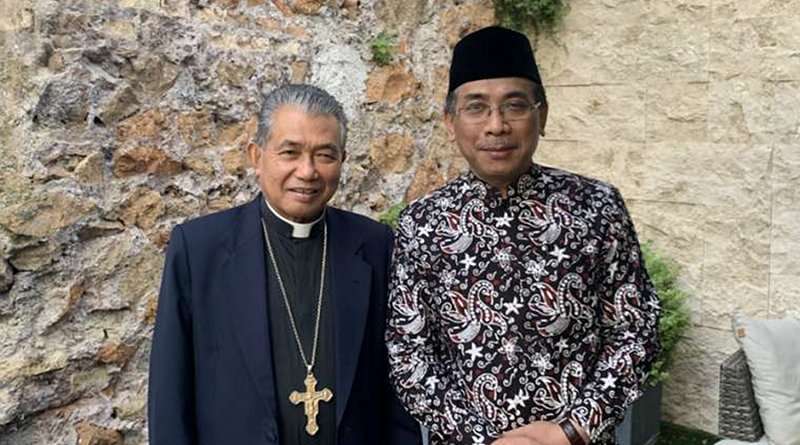 Sheikh Yahya Cholil Staquf with Archbishop Agustinus Agus of Pontianak. Credit: Courtney Grogan/CNA