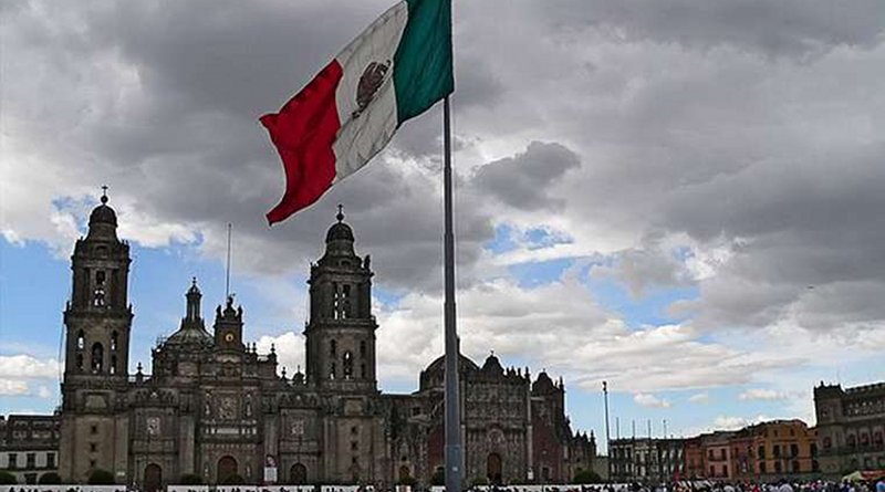 Zocalo and the Mexican City Metropolitan Cathedral. Credit: Saul Trabanca via Flickr (CC BY-NC-SA 2.0).