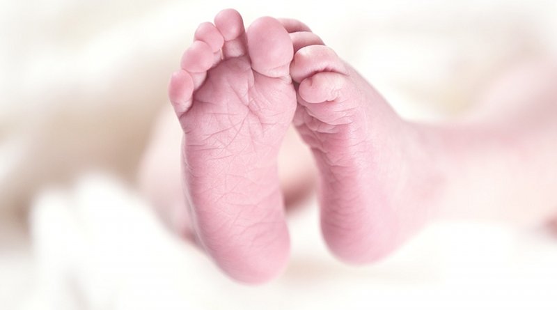 newborn baby feet