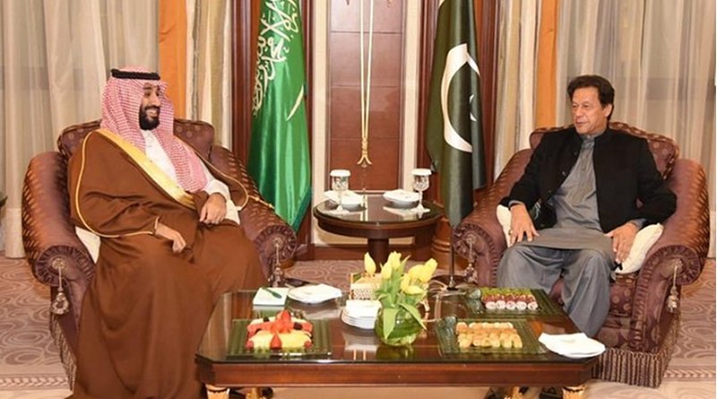Pakistan’s Prime Minister Imran Khan arrived in Riyadh on Saturday, on a trip during which he met with Crown Prince Mohammed bin Salman. (Twitter: @KSAMOFA)