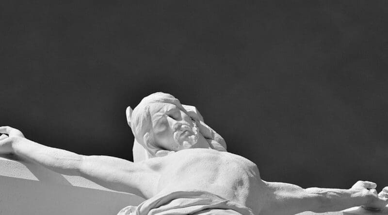 jesus christ statue