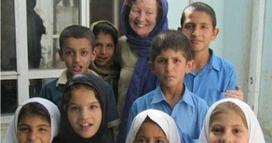Kathy Kelly with children in Kabul, Afghanistan, May 2016.