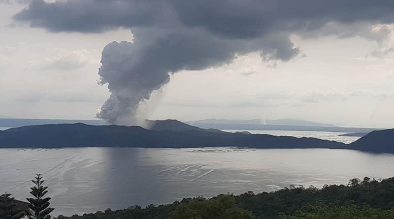Explosion of Taal Volcano in Philippines. Photo Credit: Exec8, Wikipedia Commons