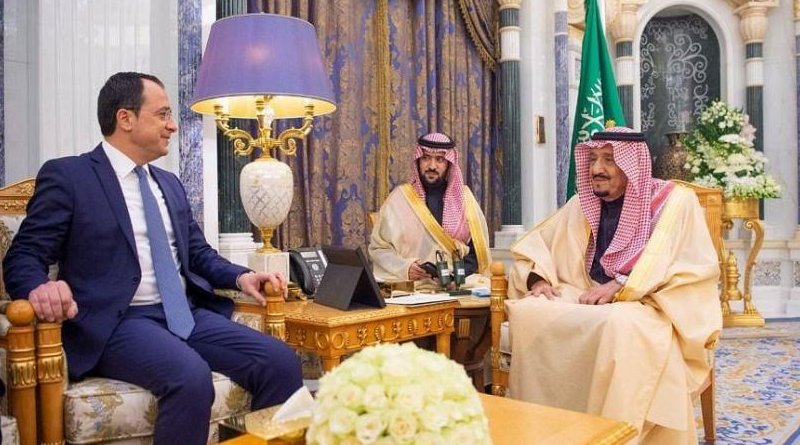 Cypriot Foreign Minister Nikos Christodoulides meets with King Salman, in Riyadh. (SPA)