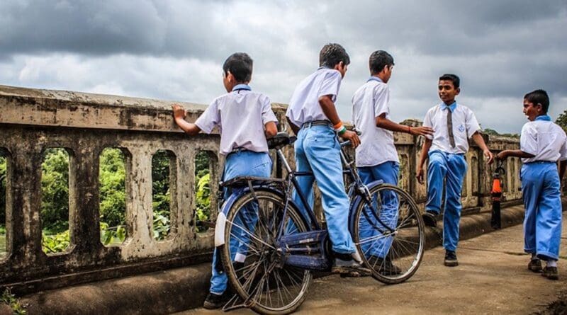 schoolchildren children boys india