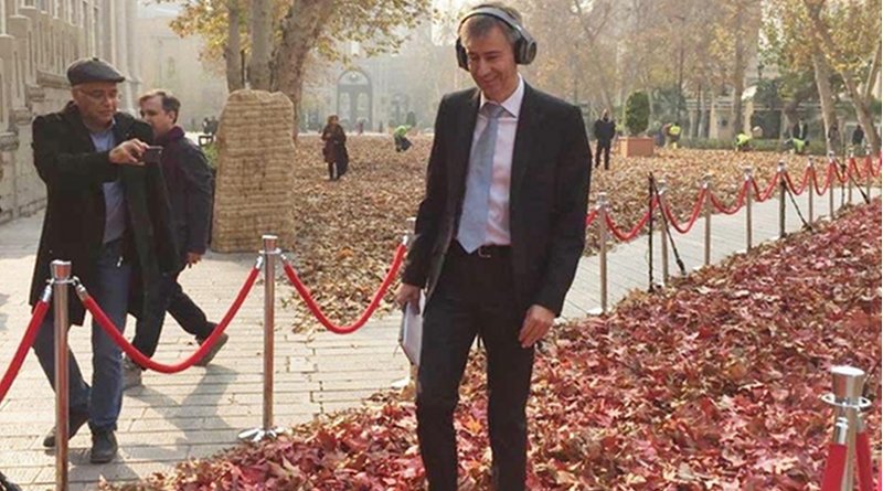 Ambassador Leitner visiting an art installation in the Iranian capital Tehran. (https://twitter.com/SwissEmbassyIr)