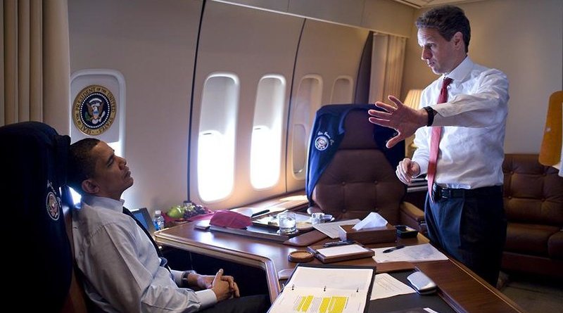 Timothy Geithner and US President Barack Obama aboard Air Force One, 2009. Photo Credit: Pete Souza, White House