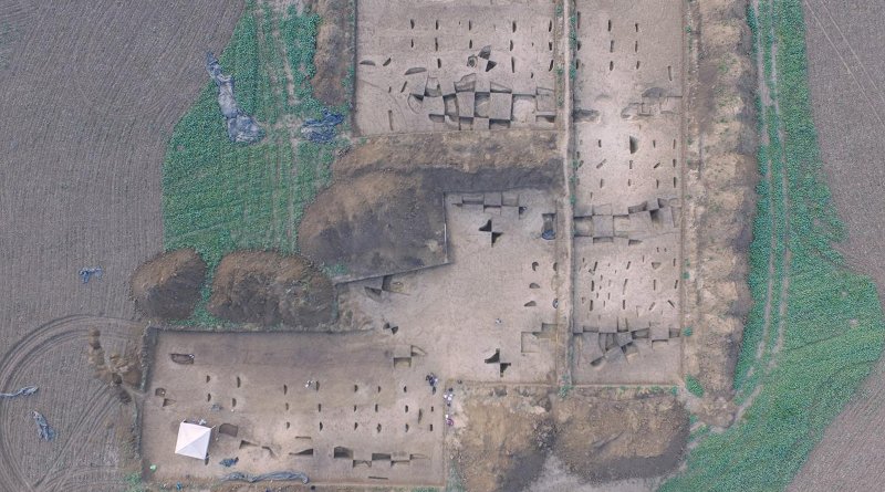 Aerial photo of the excavation area of an Early Neolithic settlement near Vráble in Slovakia. CREDIT © Nils Müller-Scheeßel