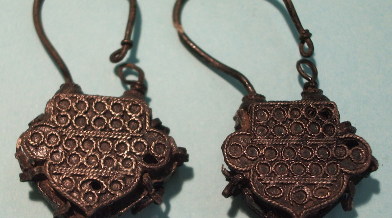 The study of Moorish-style Valencian jewels reveals that others of Las Alpujarras could also be made by Christian goldsmiths. Photo Credit: University of Valencia