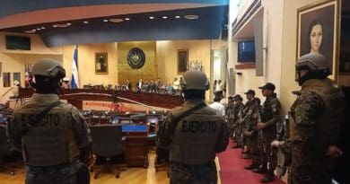 Armed forces deployed inside El Salvador's Legislative Assembly. Photo via COHA
