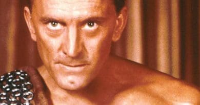 Kirk Douglas as Spartacus. Source: Screenshot from film