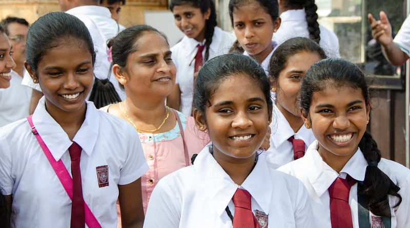 School Girls Girls Sri Lanka Sri Lankan Children
