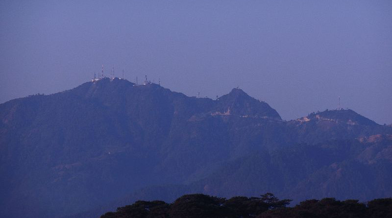 Mount Santo Tomas in Tuba, Benguet, Philippines with several TV transmitters on its summit. Photo Credit: Lawrence Ruiz, Wikipedia Commons
