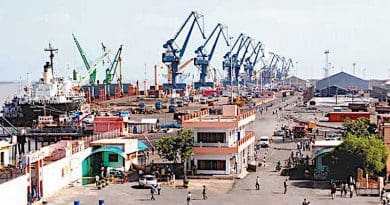 Kandla Port, Gujarat, India. Photo Credit: Mukund, Wikipedia Commons