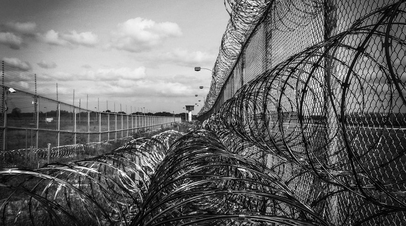 Prison Fence Razor Ribbon Wire Metal Fence Barbed