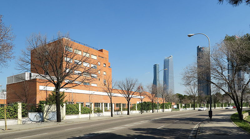 Hospital Carlos III in Madrid, Spain. Photo Credit: Malopez 21, Wikipedia Commons.