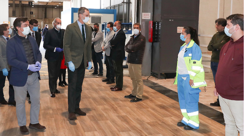 Spain's King Felipe IV visits emergency hospital at IFEMA Complex in Madrid, Spain. Photo Credit: Casa Real