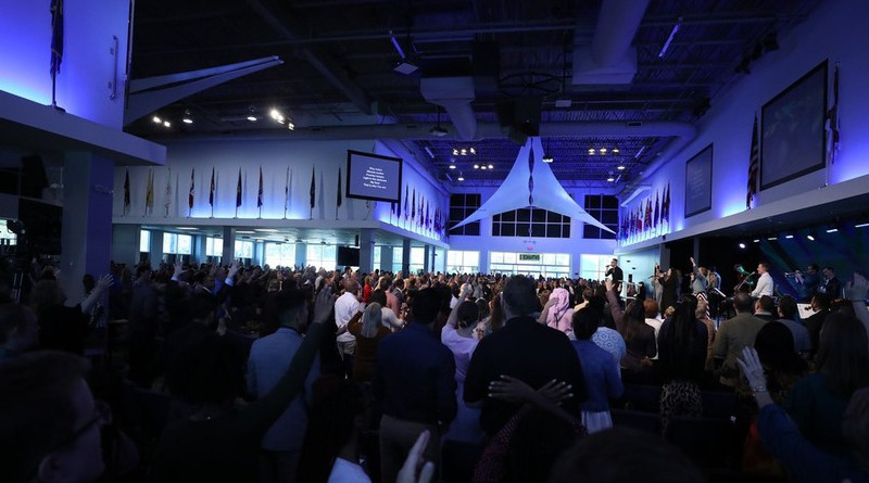 A church service at Revival Ministries International in Tampa Bay, Florida, March 18, 2020 © Facebook/Rodney & Adonica Howard-Browne
