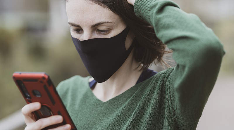 Smartphone Covid-19 Mask Coronavirus Quarantine Virus Epidemic Disease