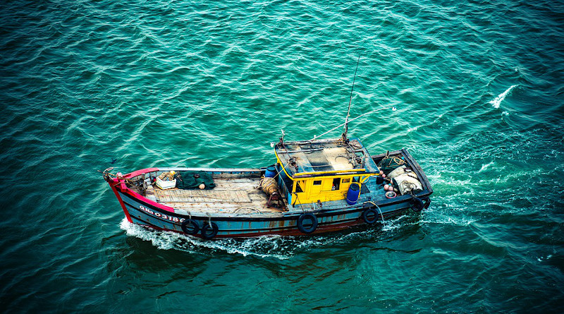 Trawler Boat Fishing Fish Water Sea Vietnam Ocean Travel