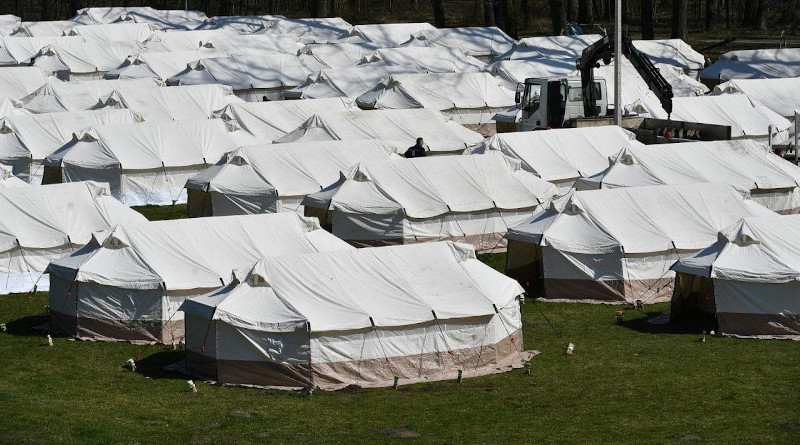 Quarantine tents in military facility in Morovic, Vojvodina, Serbia. Photo: mod.gov.rs