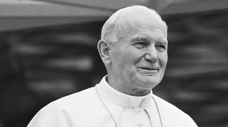 Pope John Paul II. Photo Credit: Rob Croes (ANEFO), Wikipedia Commons.