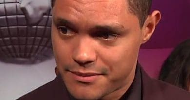 Trevor Noah. Photo Credit: The Hollywood Social Lounge, YouTube, Wikipedia Commons