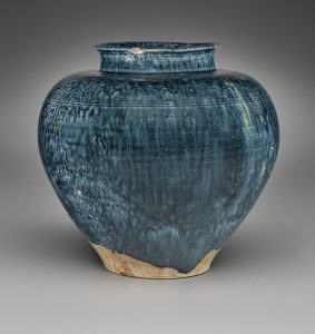 Jar from China, early 8th century: The glaze derives from cobalt, an oxide ore later used as a pigment for the blue-and-white porcelain developed in the 14th century (Source: Yale University Art Gallery)